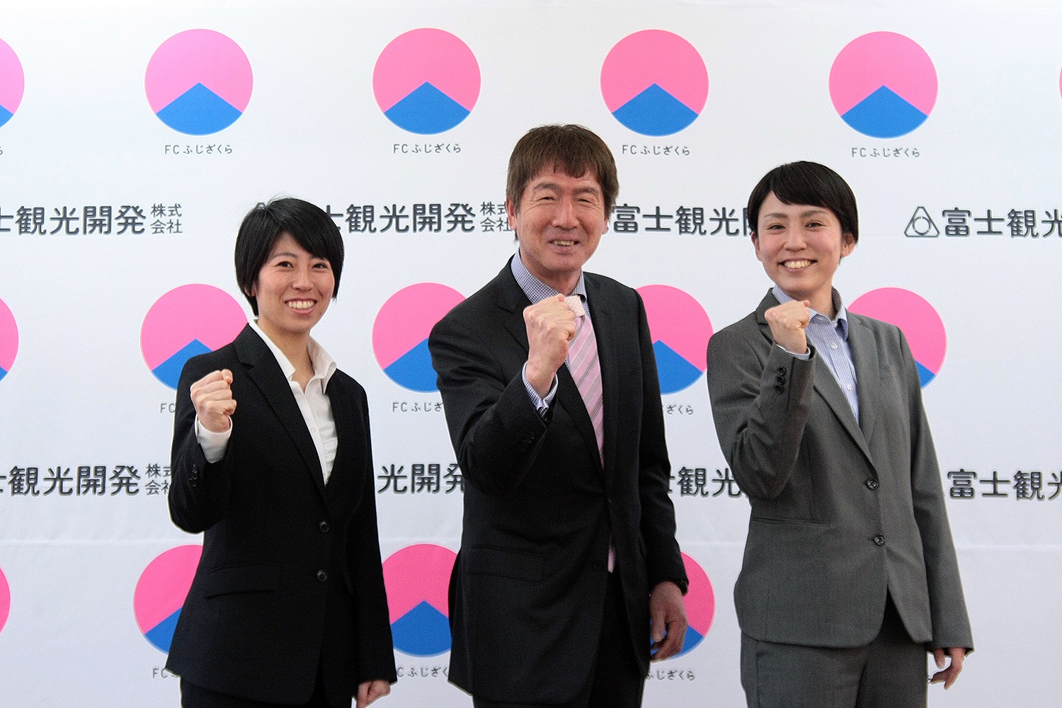 55780665_359121081361837_1317877222622625792_n (1)