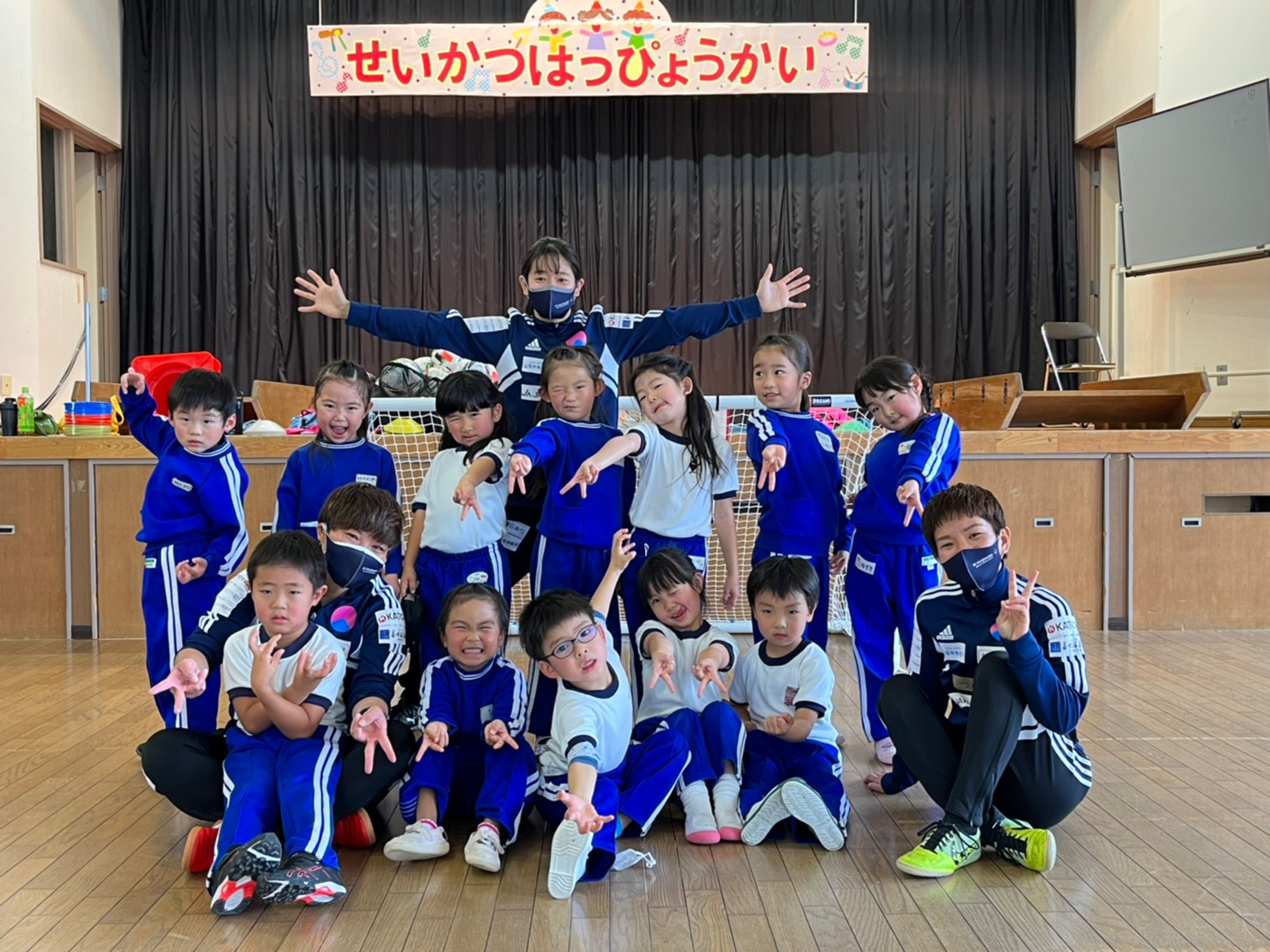 LINE_ALBUM_20221129 山中保育所_230105