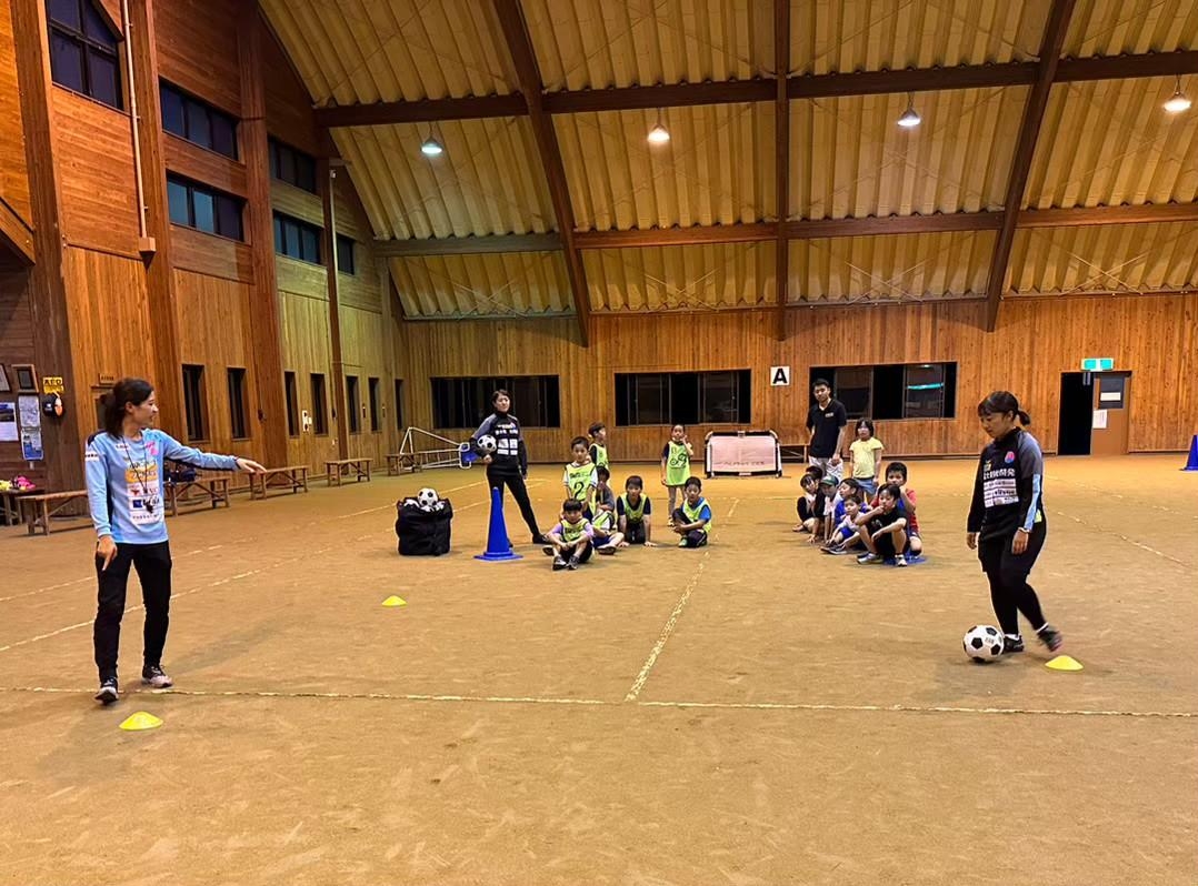 LINE_ALBUM_辻野友実子_240109_1