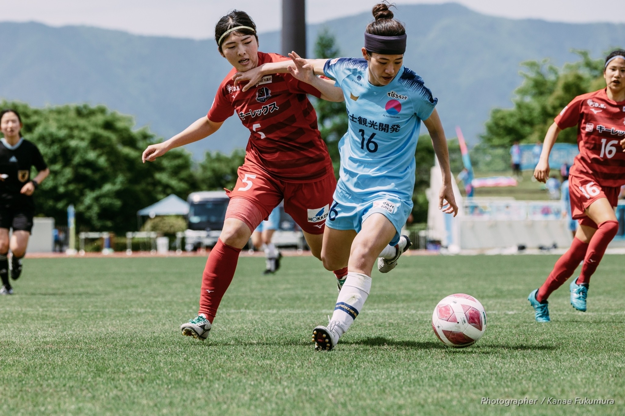 LINE_ALBUM_辻野友実子_240109_12