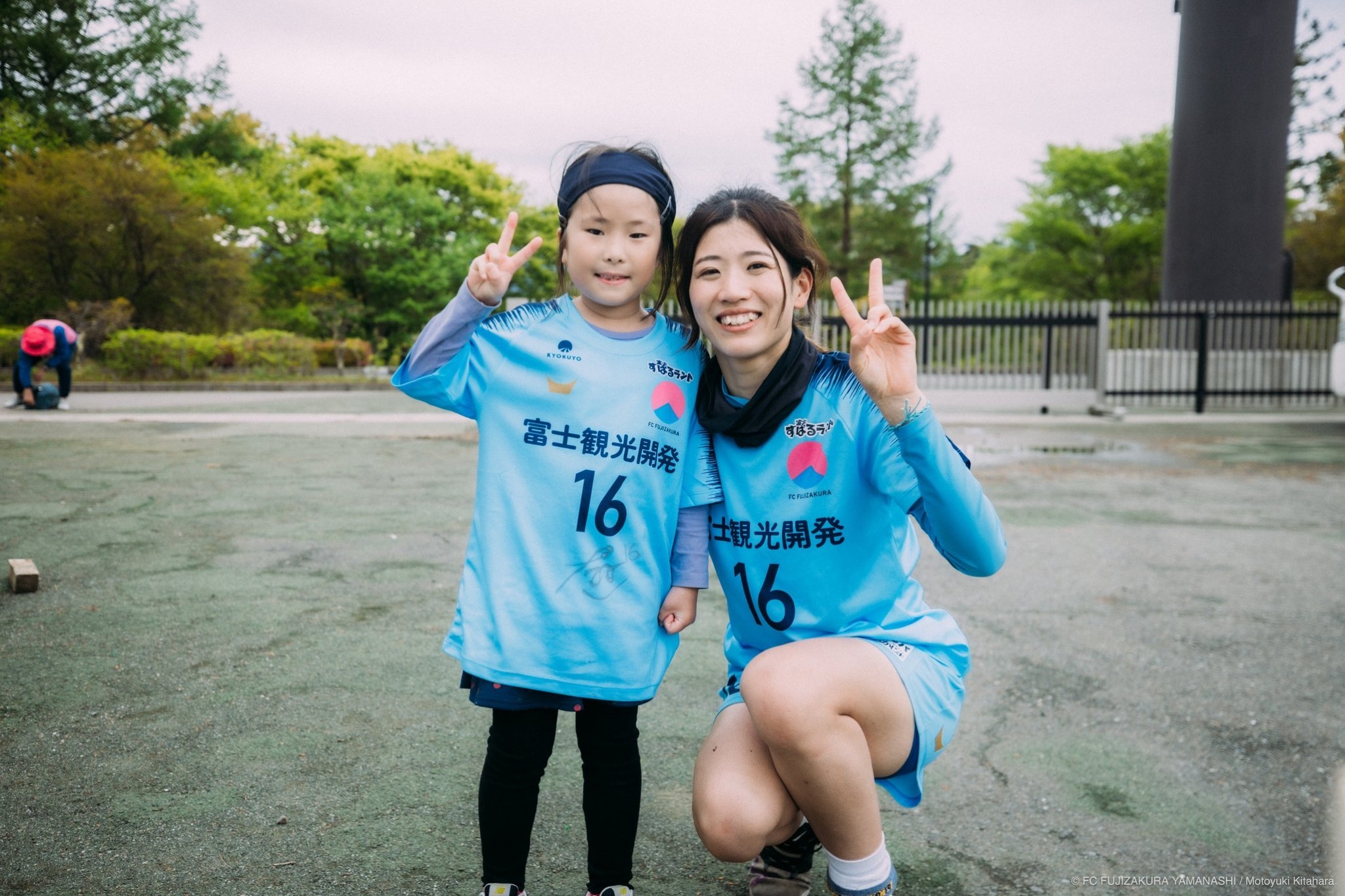 LINE_ALBUM_辻野友実子_240109_6