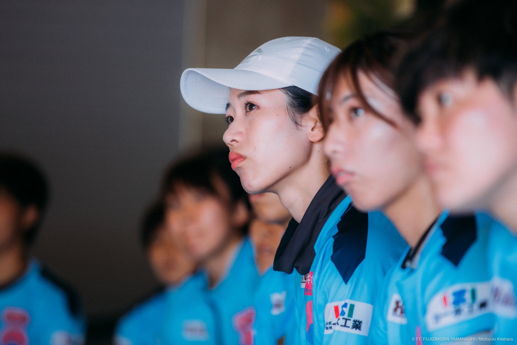 LINE_ALBUM_辻野友実子_240109_8