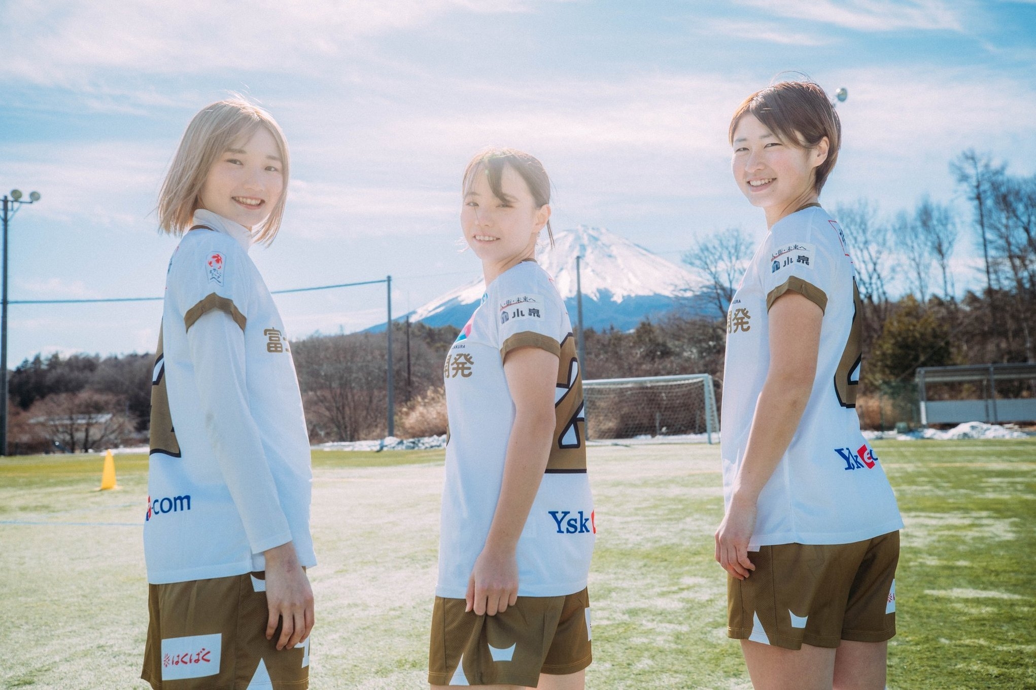 LINE_ALBUM_アウェイホワイトユニフォーム_240311_1