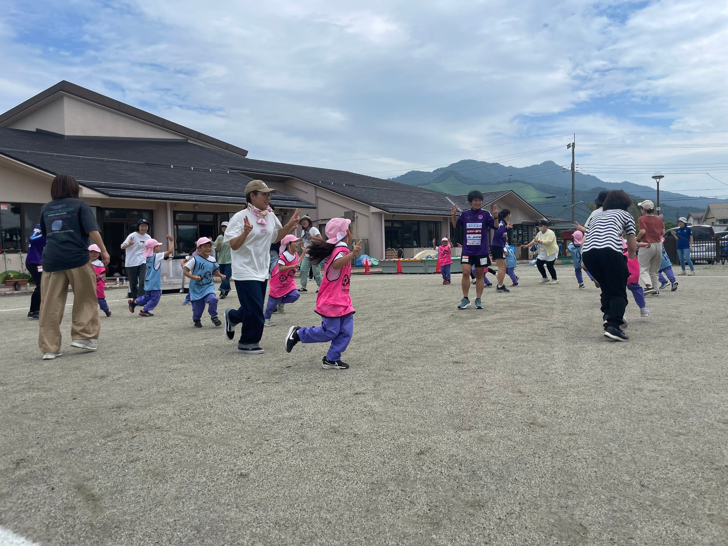 LINE_ALBUM_0626サッカー教室(忍草保育所)_240627_3