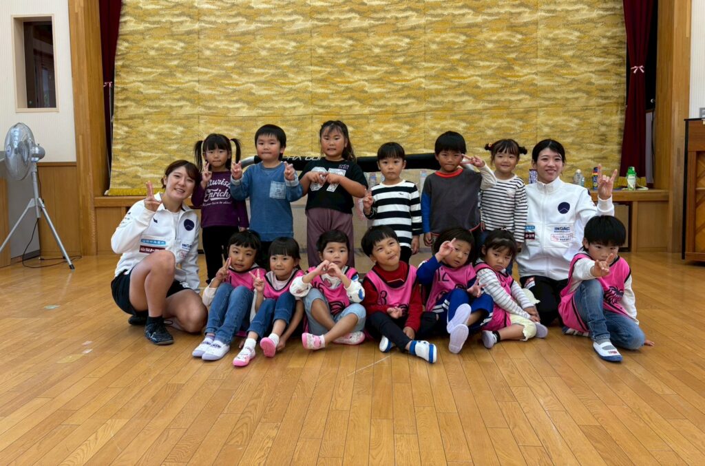 【FCふじざくら山梨と遊ぼう】平野保育所様へご訪問(2025年10月14日)