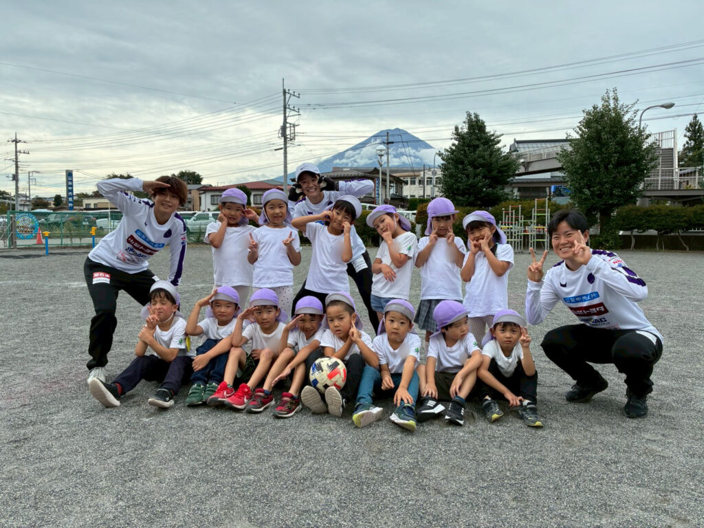【FCふじざくら山梨と遊ぼう】小立保育所様へご訪問(2025年10月3日)